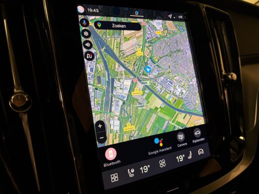 Volvo  V60 T6 AWD Recharge Ultra Dark | Trekhaak | 360&deg; Camera | Schuifdak | Head-Up Display | Harman Kardon... ActivLease financial lease