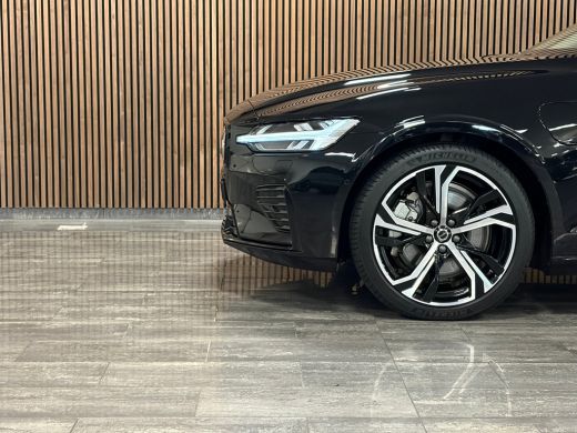 Volvo  V60 T6 AWD Recharge Ultra Dark | Trekhaak | 360&deg; Camera | Schuifdak | Head-Up Display | Harman Kardon... ActivLease financial lease
