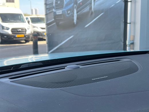 Volvo  V60 T8 R Recharge AWD Ultra Dark | Flash Green | Polestar Optimalisatie | Heico | Panoramadak | 20 in... ActivLease financial lease