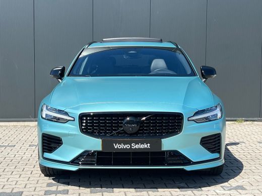 Volvo  V60 T8 R Recharge AWD Ultra Dark | Flash Green | Polestar Optimalisatie | Heico | Panoramadak | 20 in... ActivLease financial lease