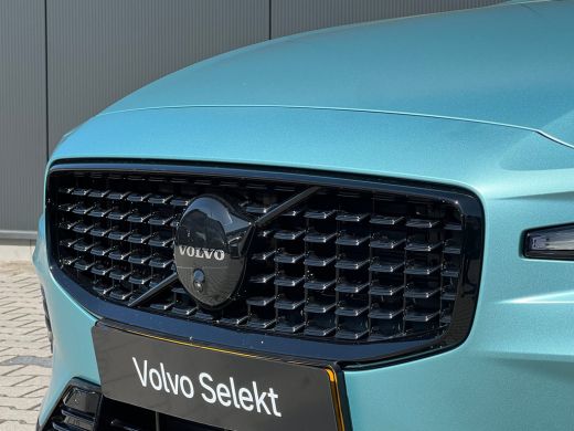 Volvo  V60 T8 R Recharge AWD Ultra Dark | Flash Green | Polestar Optimalisatie | Heico | Panoramadak | 20 in... ActivLease financial lease
