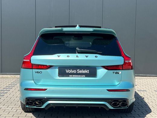 Volvo  V60 T8 R Recharge AWD Ultra Dark | Flash Green | Polestar Optimalisatie | Heico | Panoramadak | 20 in... ActivLease financial lease
