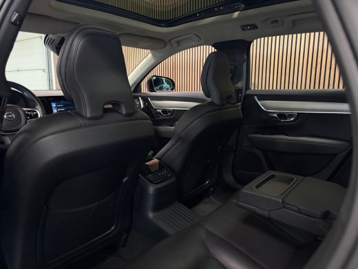 Volvo  V90 T6 AWD Recharge R-Design | Schuifdak | Trekhaak | Harman Kardon | Adaptieve Cruise Control | Stan... ActivLease financial lease