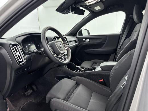 Volvo  XC40 Single Motor Extened Range Core 82 kWh | 19" Allseason | Black Pack | Parkeercamera | Carplay | P... ActivLease financial lease