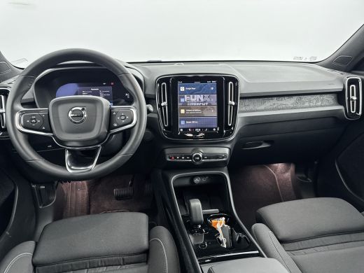 Volvo  XC40 Single Motor Extened Range Core 82 kWh | 19" Allseason | Black Pack | Parkeercamera | Carplay | P... ActivLease financial lease