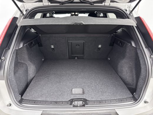 Volvo  XC40 Single Motor Extened Range Core 82 kWh | 19" Allseason | Black Pack | Parkeercamera | Carplay | P... ActivLease financial lease