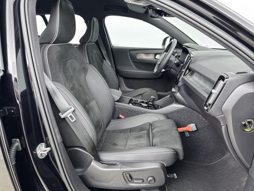 Volvo  XC40 T4 Recharge Plus Dark | 19" Allseason | Elektr. verst. Stoelen | Harman Kardon | Adaptieve Cruise... ActivLease financial lease