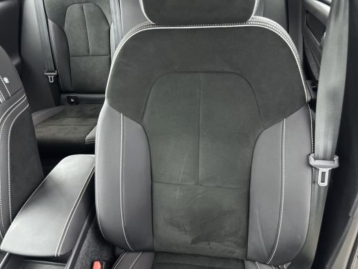 Volvo  XC40 T4 Recharge Plus Dark | 19" Allseason | Elektr. verst. Stoelen | Harman Kardon | Adaptieve Cruise... ActivLease financial lease