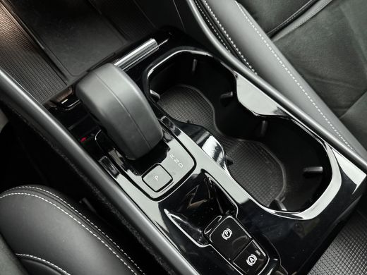 Volvo  XC40 T4 Recharge Plus Dark | 19" Allseason | Elektr. verst. Stoelen | Harman Kardon | Adaptieve Cruise... ActivLease financial lease
