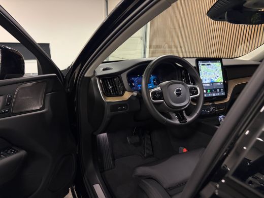Volvo  XC60 T6 AWD Recharge Ultra Dark | Luchtvering | Trekhaak | 360&deg; Camera | Head-Up Display | Harman Kard... ActivLease financial lease