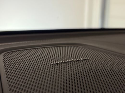 Volvo  XC60 T6 AWD Recharge Ultra Dark | Luchtvering | Trekhaak | 360&deg; Camera | Head-Up Display | Harman Kard... ActivLease financial lease