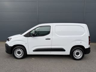 Citroën Berlingo 130pk Club (Camera - Navigatie - Laadruimte betimmering - 3-zits - Parkeersensoren V+A - Airco - ...