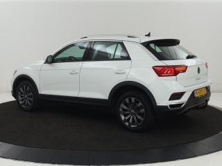 Volkswagen T-Roc 1.0 TSI Style Business | Trekhaak | Camera | Adaptive cruise | Carplay | Navigatie | Side Assist ...