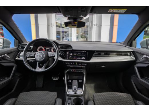 Audi A3 Sportback 35 TFSI edition one | Camera | S-line | Apple Carplay/Android Auto | Cruise control | D... ActivLease financial lease