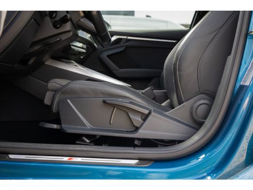 Audi A3 Sportback 35 TFSI edition one | Camera | S-line | Apple Carplay/Android Auto | Cruise control | D... ActivLease financial lease