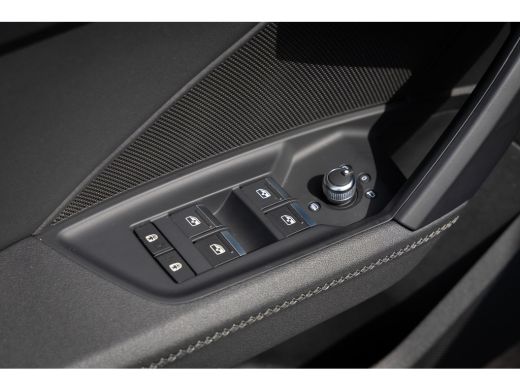 Audi A3 Sportback 35 TFSI edition one | Camera | S-line | Apple Carplay/Android Auto | Cruise control | D... ActivLease financial lease