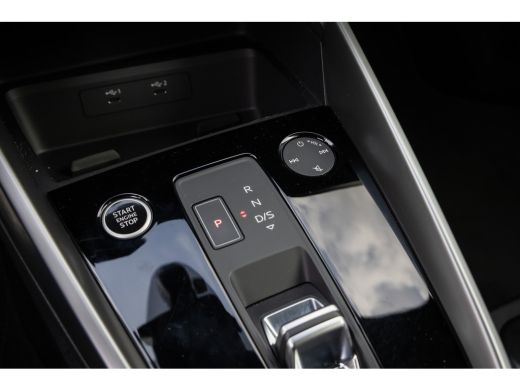 Audi A3 Sportback 35 TFSI edition one | Camera | S-line | Apple Carplay/Android Auto | Cruise control | D... ActivLease financial lease