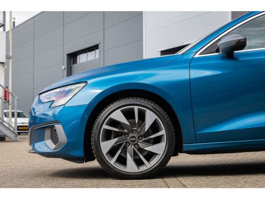 Audi A3 Sportback 35 TFSI edition one | Camera | S-line | Apple Carplay/Android Auto | Cruise control | D... ActivLease financial lease
