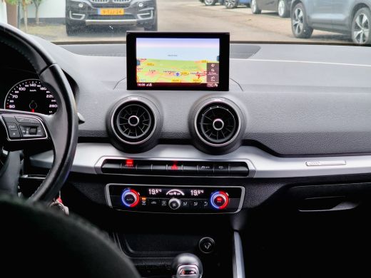 Audi Q2 1.4 TFSI 150PK AUT7 CoD SPORT PRO LINE NAVI AIRCO LMV PDC ActivLease financial lease