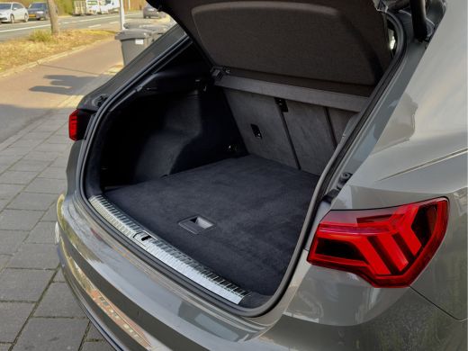 Audi Q3 35 TFSI AUT7 S-LINE LEDER NAVI DIGI-DASH CARPLAY LED 18 INCH-LMV PDC ActivLease financial lease