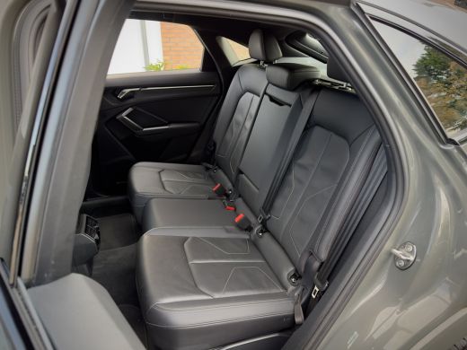 Audi Q3 45 TFSI e AUT6 S-LINE EDITION SPORT-LEDER NAVI CAMERA DIGI-DASH APPLE-CARPLAY LED LMV PDC ActivLease financial lease