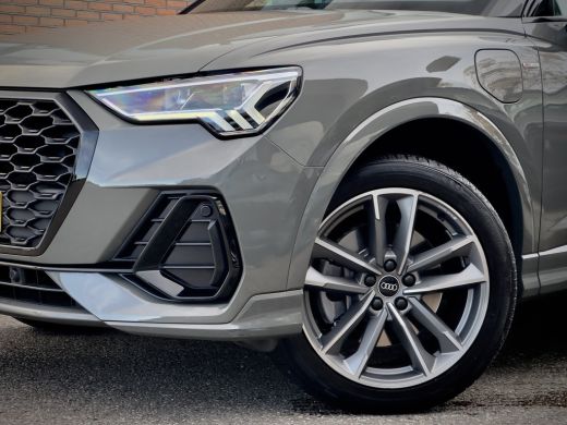 Audi Q3 45 TFSI e AUT6 S-LINE EDITION SPORT-LEDER NAVI CAMERA DIGI-DASH APPLE-CARPLAY LED LMV PDC ActivLease financial lease
