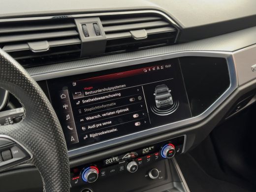 Audi Q3 45 TFSI e AUT6 S-LINE EDITION SPORT-LEDER NAVI CAMERA DIGI-DASH APPLE-CARPLAY LED LMV PDC ActivLease financial lease