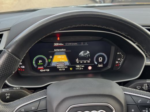 Audi Q3 45 TFSI e AUT6 S-LINE EDITION SPORT-LEDER NAVI CAMERA DIGI-DASH APPLE-CARPLAY LED LMV PDC ActivLease financial lease
