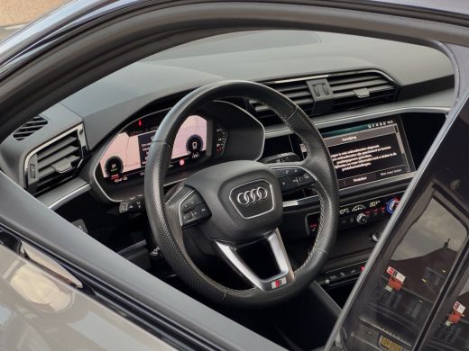 Audi Q3 45 TFSI e AUT6 S-LINE EDITION SPORT-LEDER NAVI CAMERA DIGI-DASH APPLE-CARPLAY LED LMV PDC ActivLease financial lease