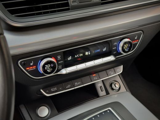 Audi Q5 50 TFSI E AUT7 QUATTRO S-LINE EDITION LEDER NAVI DIGI-DASH APPLE-CARPLAY LED LMV PDC ActivLease financial lease
