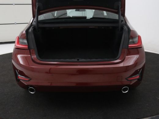 BMW 3 Serie 330e Business Edition Plus | Sportstoelen | Leder | Adaptive cruise | Stoelverwarming | Carplay |... ActivLease financial lease