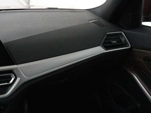 BMW 3 Serie 330e Business Edition Plus | Sportstoelen | Leder | Adaptive cruise | Stoelverwarming | Carplay |... ActivLease financial lease