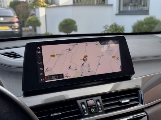 BMW X1 xDrive25e AUT6 EDITION. SPORTLEDER NAVI CAMERA APPLE-CARPLAY HEADUPP LED LMV PDC ActivLease financial lease