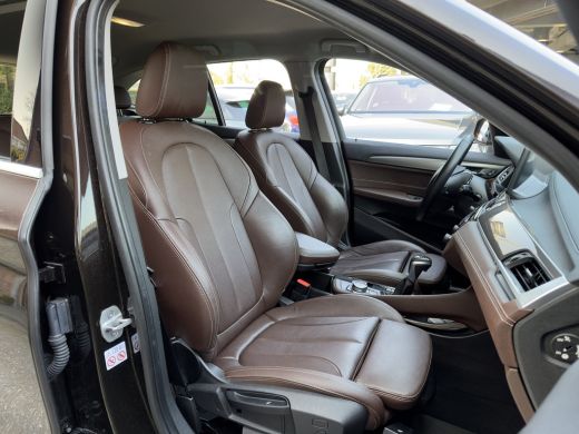 BMW X1 xDrive25e AUT6 EDITION. SPORTLEDER NAVI CAMERA APPLE-CARPLAY HEADUPP LED LMV PDC ActivLease financial lease