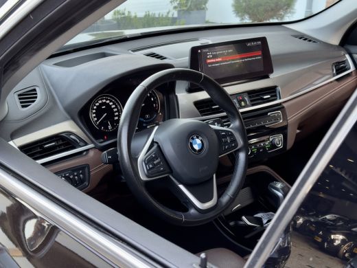 BMW X1 xDrive25e AUT6 EDITION. SPORTLEDER NAVI CAMERA APPLE-CARPLAY HEADUPP LED LMV PDC ActivLease financial lease