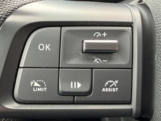 Citroën &euml;-C4 Business 50 kWh (Camera - Navigatie - Automatische Airco - Apple Carplay - Parkeersensoren) ActivLease financial lease