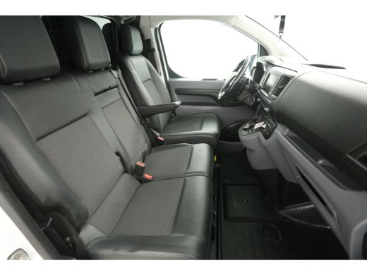 Citroën Jumpy 2.0 BlueHDI 180PK L3H1 | Aut. | Clima | Cruise | Camera | 3 Zits | Trekhaak | Carplay | LED ActivLease financial lease