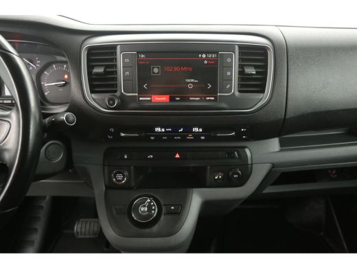 Citroën Jumpy 2.0 BlueHDI 180PK L3H1 | Aut. | Clima | Cruise | Camera | 3 Zits | Trekhaak | Carplay | LED ActivLease financial lease