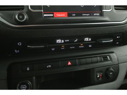 Citroën Jumpy 2.0 BlueHDI 180PK L3H1 | Aut. | Clima | Cruise | Camera | 3 Zits | Trekhaak | Carplay | LED ActivLease financial lease