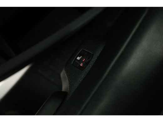 Citroën Jumpy 2.0 BlueHDI 180PK L3H1 | Aut. | Clima | Cruise | Camera | 3 Zits | Trekhaak | Carplay | LED ActivLease financial lease