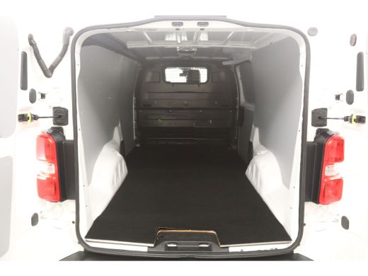 Citroën Jumpy 2.0 BlueHDI 180PK L3H1 | Aut. | Clima | Cruise | Camera | 3 Zits | Trekhaak | Carplay | LED ActivLease financial lease