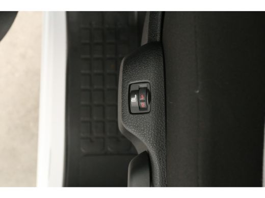 Fiat Scudo 1.5 MultiJet L3H1 | Airco | Camera | Cruise | 3 Zits | Trekhaak | Carplay | Navi | Stoelverw. ActivLease financial lease