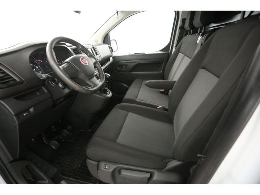 Fiat Scudo 1.5 MultiJet L3H1 | Airco | Camera | Cruise | 3 Zits | Trekhaak | Carplay | Navi | Stoelverw. ActivLease financial lease