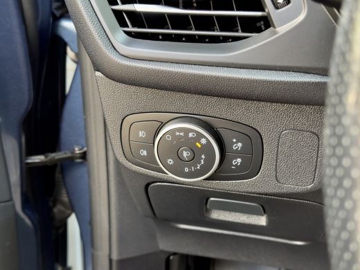 Ford Focus 1.5 AUT8 ST-LINE 150PK EcoBoost NAVI AIRCO PARK-ASSIST LED LMV PDC ActivLease financial lease