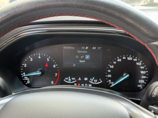 Ford Focus 1.5 AUT8 ST-LINE 150PK EcoBoost NAVI AIRCO PARK-ASSIST LED LMV PDC ActivLease financial lease