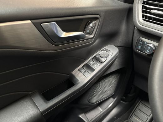 Ford Kuga Titanium X 225Pk Automaat (VIRTUAL COCKPIT, APPLE CARPLAY, GROOT NAVI, STOELVERWARMING, CAMERA, S... ActivLease financial lease