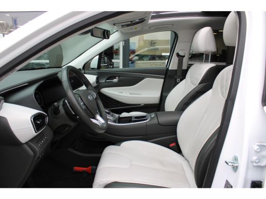 Hyundai Santa Fe 1.6 T-GDI PHEV Premium Plus Sky | Elektrisch verstelb. bestuurdersstoel met geheugen | Rondomzich... ActivLease financial lease