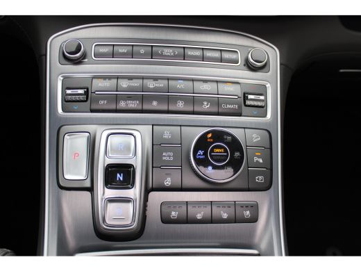 Hyundai Santa Fe 1.6 T-GDI PHEV Premium Plus Sky | Elektrisch verstelb. bestuurdersstoel met geheugen | Rondomzich... ActivLease financial lease