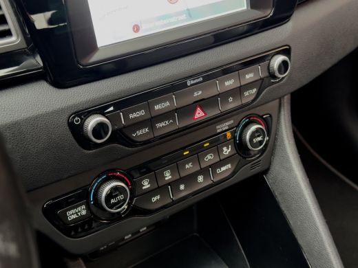 Kia Niro 1.6 GDi HYBRID AUT6 DESIGN EDITION PANODAK LEDER NAVI CAMERA LED LMV PDC ActivLease financial lease