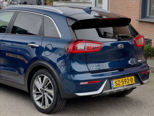 Kia Niro 1.6 GDi HYBRID AUT6 DESIGN EDITION PANODAK LEDER NAVI CAMERA LED LMV PDC ActivLease financial lease